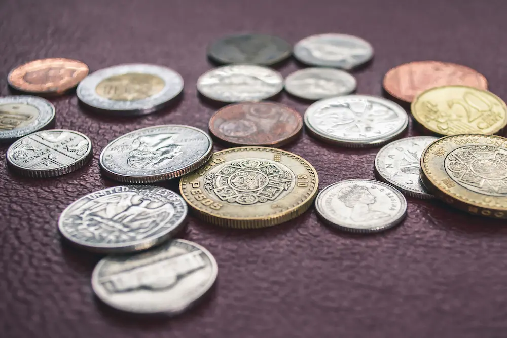 Monedas - deudas - ApudActa.com